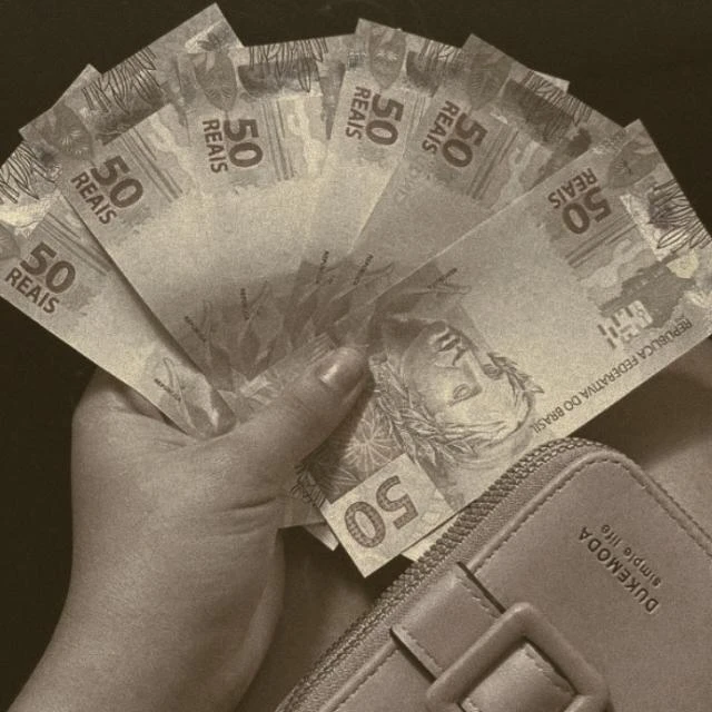 Imagem do Grupo de Whatsapp 💥 RêñÐå Èx†rå Èxþlð§ïvå! 💥