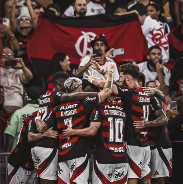 Imagem do Grupo de Whatsapp É MENGOO ❤️🖤🥇